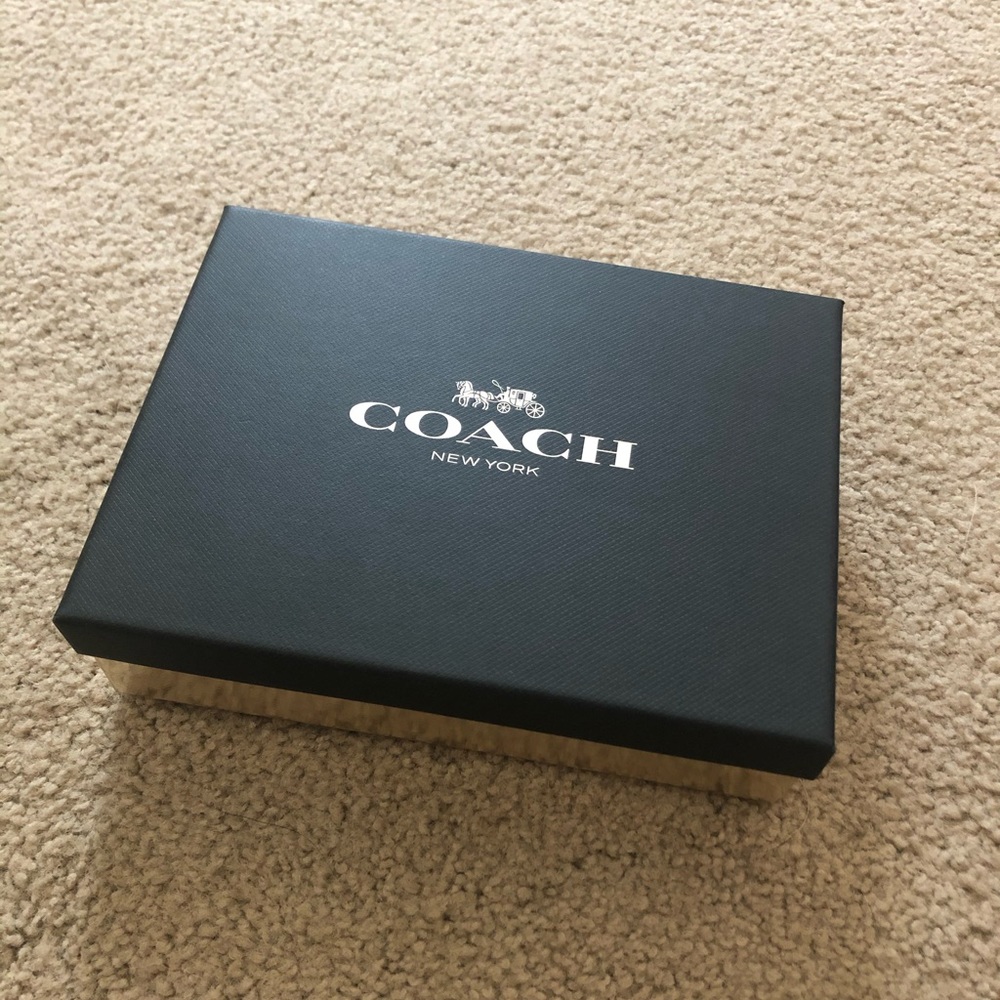Coach Wristlet- NWT - Picture 4 of 4